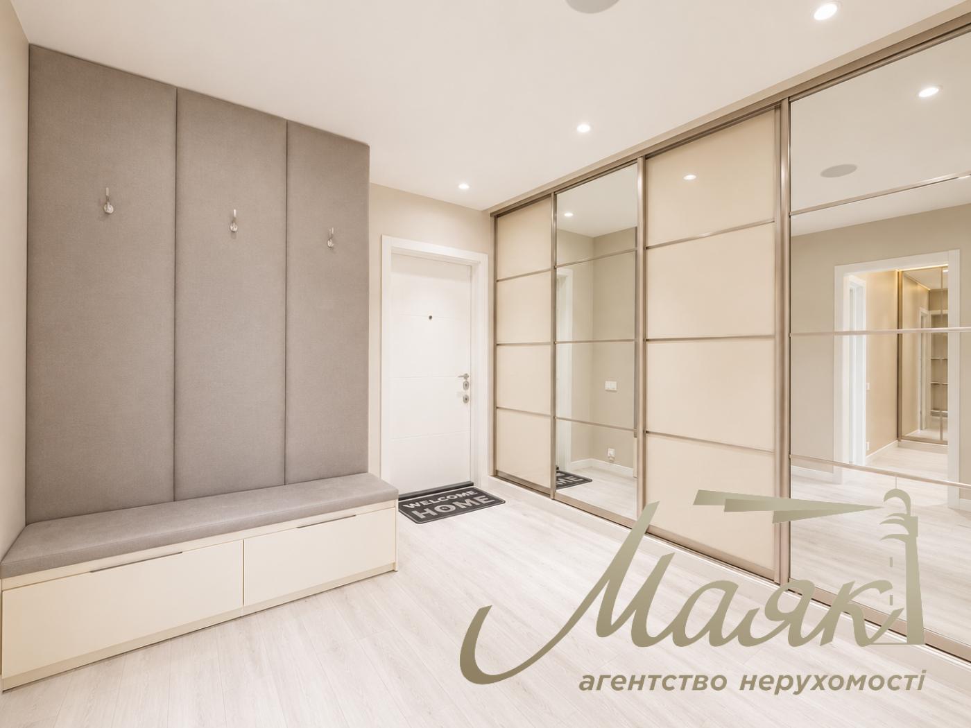 Продажа видовой 1-комнатной квартиры 54,4 м² , ЖК The Lakes , Голосеевский район, Киев,по адресу переулок Ясиноватский, 11.