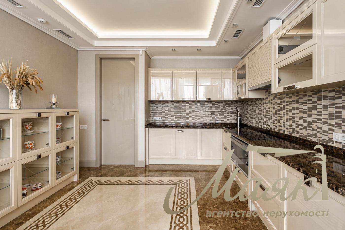 Продаж видової квартир у ЖК Новопечерські Липки