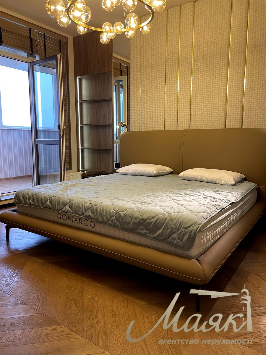 Продаж 2-кімнатної квартири площею 50 м² у ЖК «Новопечерські Липки», вул. Андрія Верхогляда (Михайла Драгомирова), 3