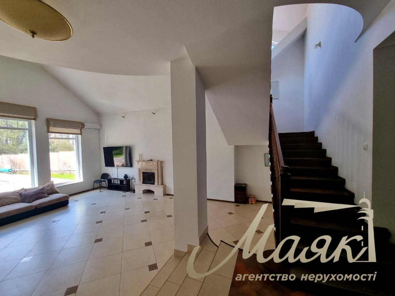 Оренда преміальної садиби площею 350 м² з басейном у оточенні лісу | Ходосівка – Кременіще