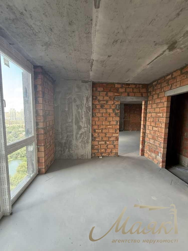 For sale 3k apartment 90m2 LCD Slavutich 2.0