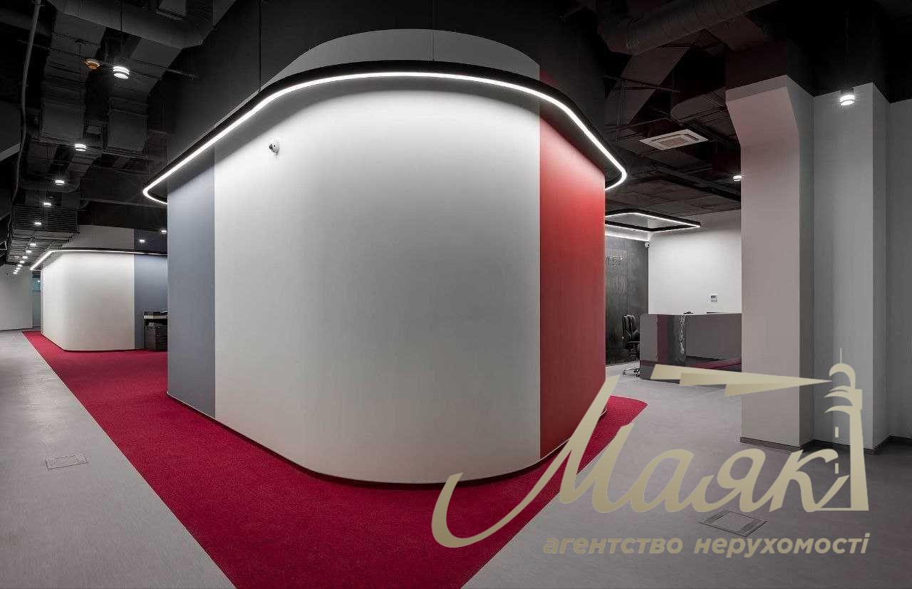 Rent office 281 sq.m. m. Arsenalna, BC M8