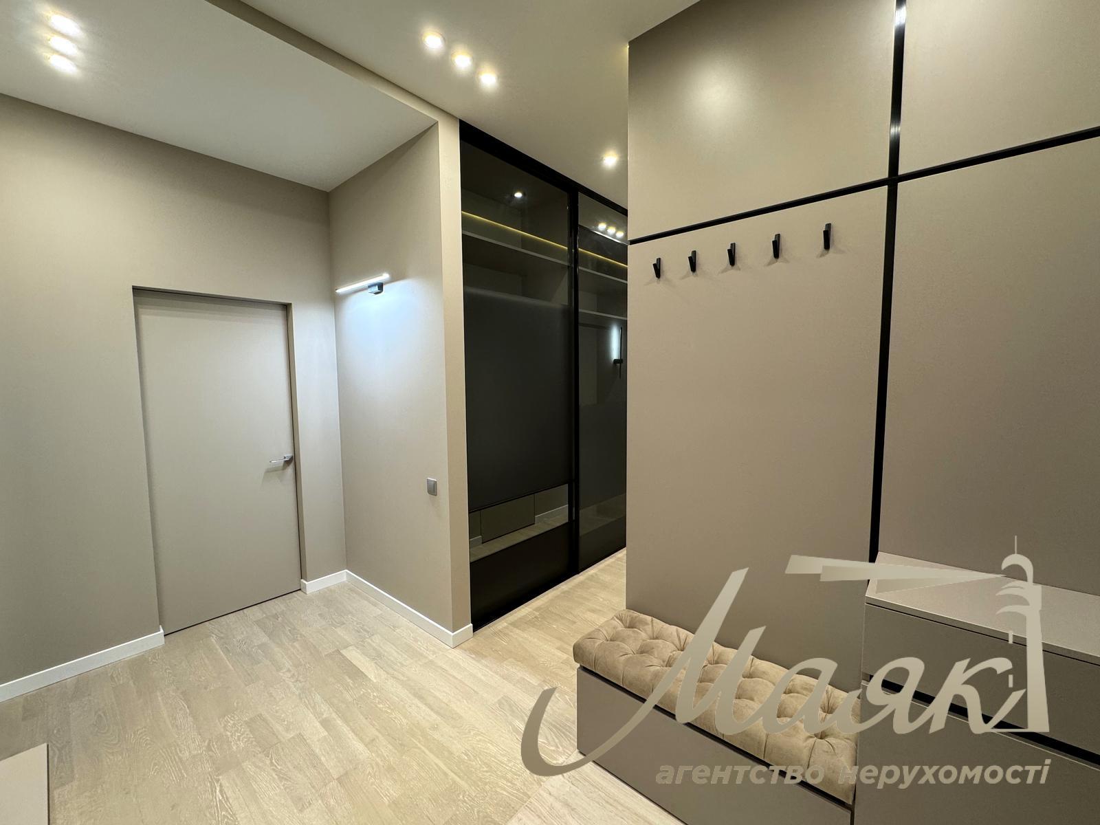 Продаж 3-х кімнатної квартири в ЖК Новопечерські Липки вул. Андрія Верхогляда 15-Б