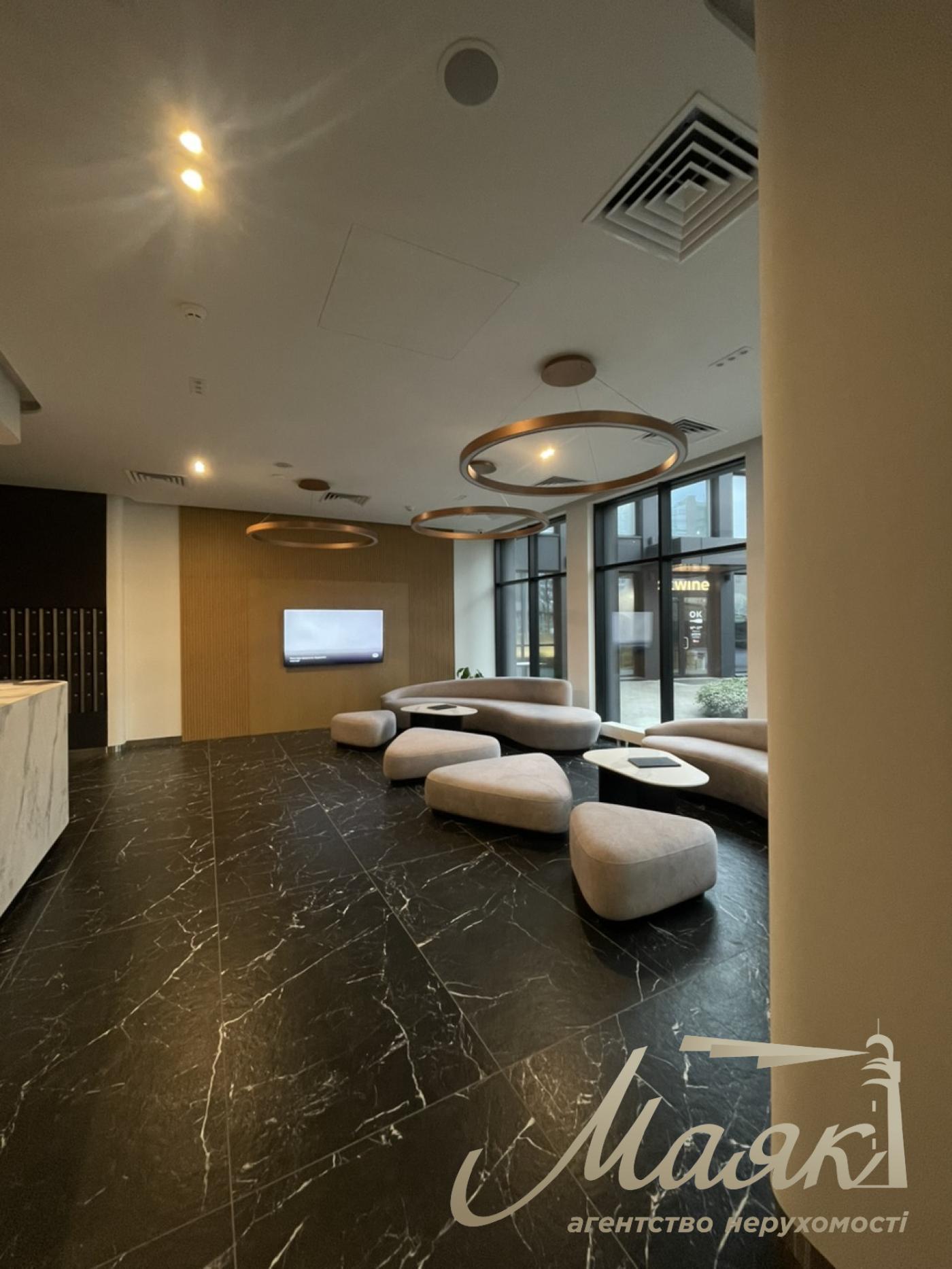 Продаж 3-к квартири в ЖК TRIIINITY, Печерськ, Центр