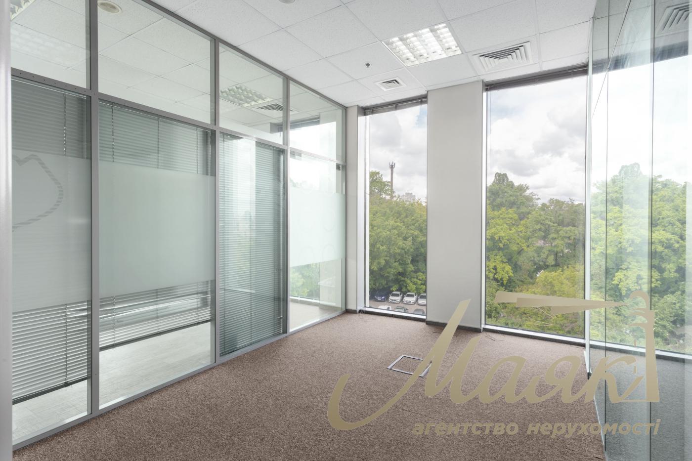 Office for rent 271m2 BC Horizon Park 12 Amosova str. Solomenka