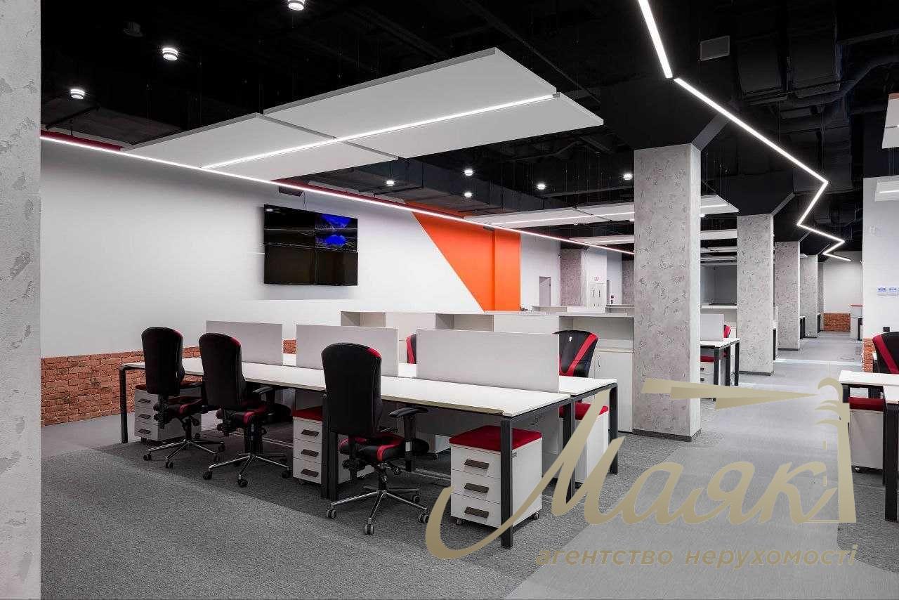 Rent office 281 sq.m. m. Arsenalna, BC M8