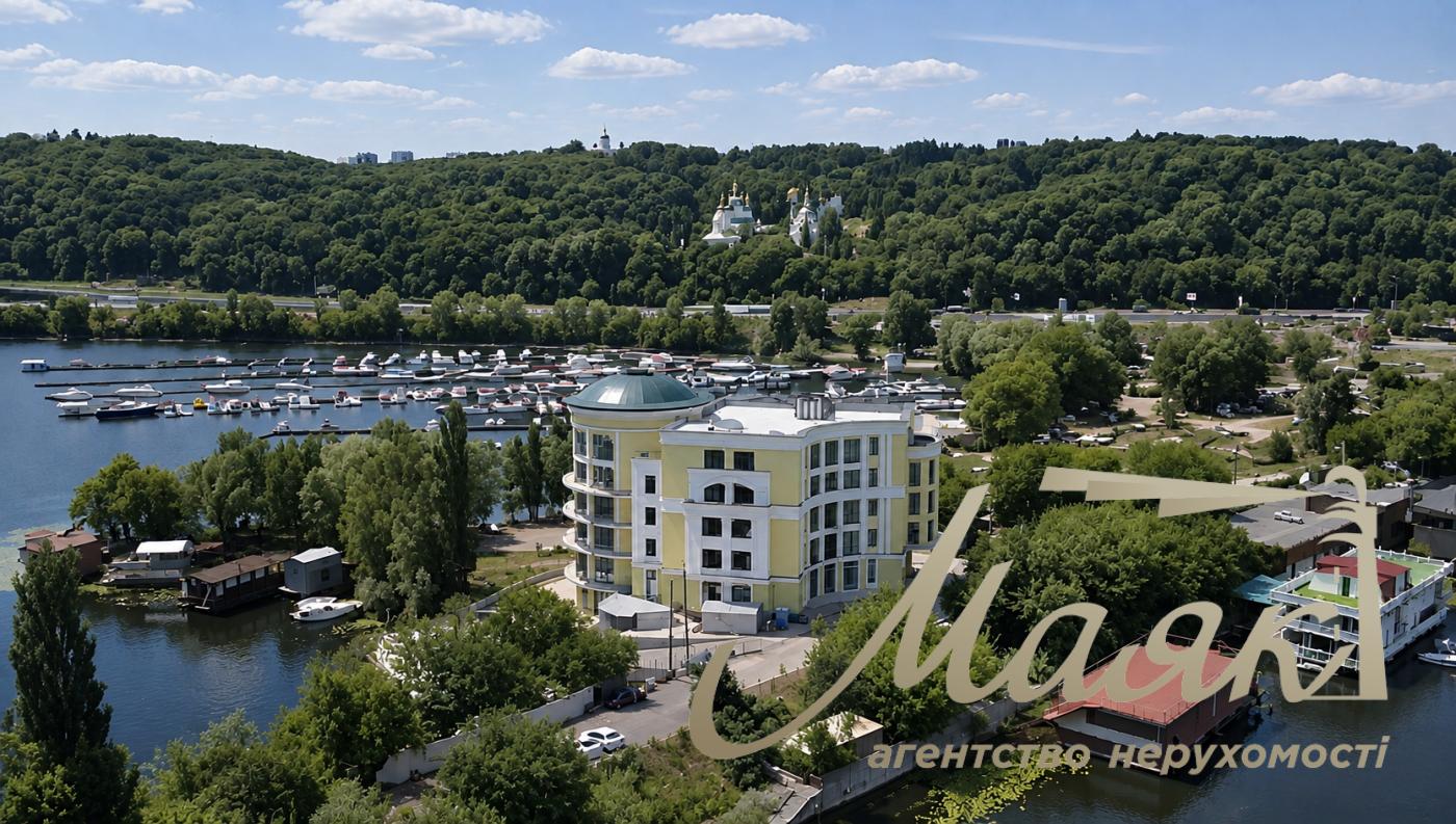 Продаж окремої комерційної будівлі площею 4 106 м² на Печерську, Набережно-Печерська дорога