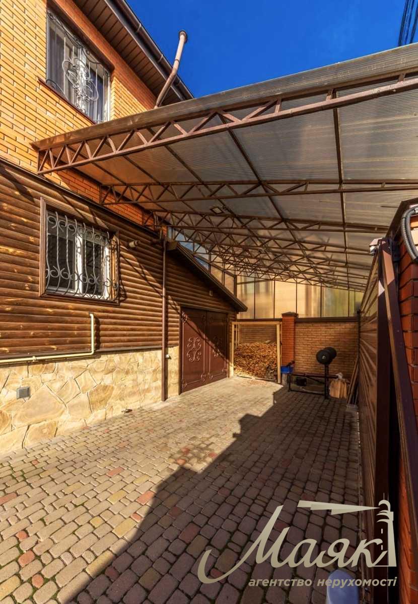 Оренда 2-поверхового будинку площею 128 м² поблизу Дніпра та Мінстерського озера, Оболонський район, Київ