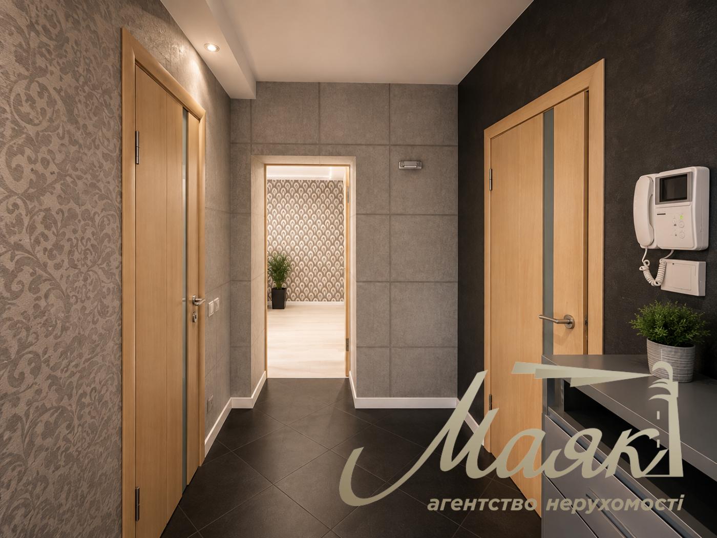 Продаж 2-кімнатної квартири площею 60 м² з ремонтом у ЦЕНТРІ СТОЛИЦІ, вул. Генерала Алмазова, 14, Печерський район, Київ