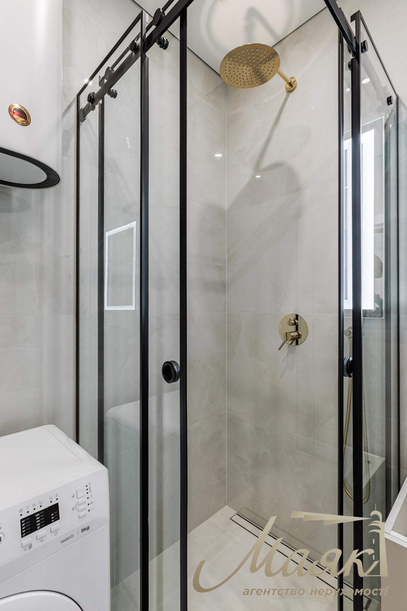 Продажа 1-комнатной квартиры с ремонтом ЖК Варшавский 3, Виноградарь, Киев