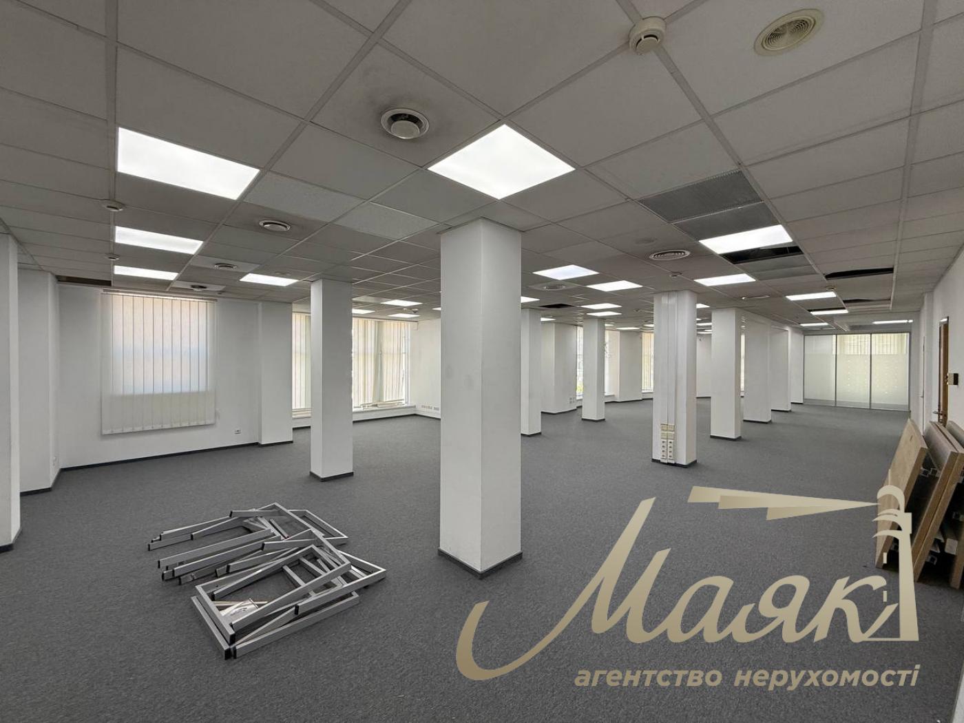 Оренда офісу площею 460 м² у бізнес-центрі «Капітал», Велика Васильківська, Центр