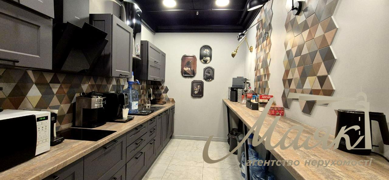 Аренда офиса 190м2 в ЖК Покровский Посад, ул.Глибочицкая.