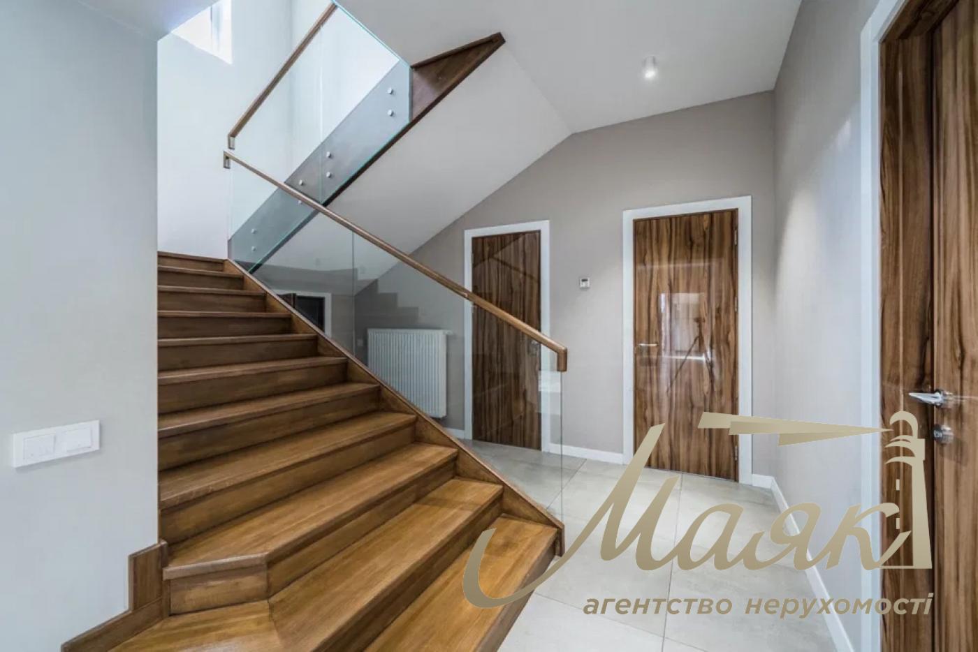 Продаж будинку 250м² у Конча-Заспі, Козин, Київська область