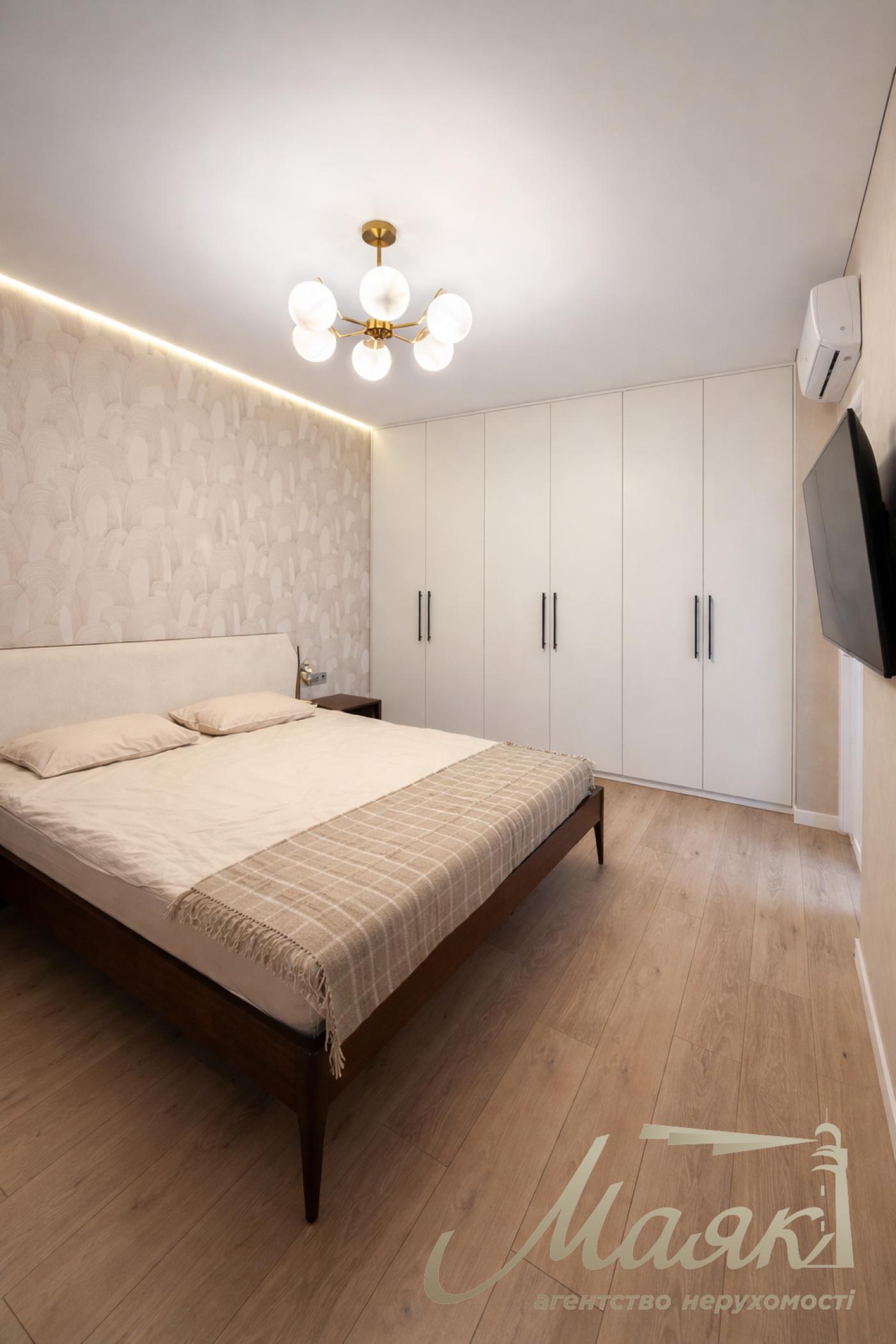 Продаж 3-х кімнатної квартири в ЖК Новопечерська Вежа