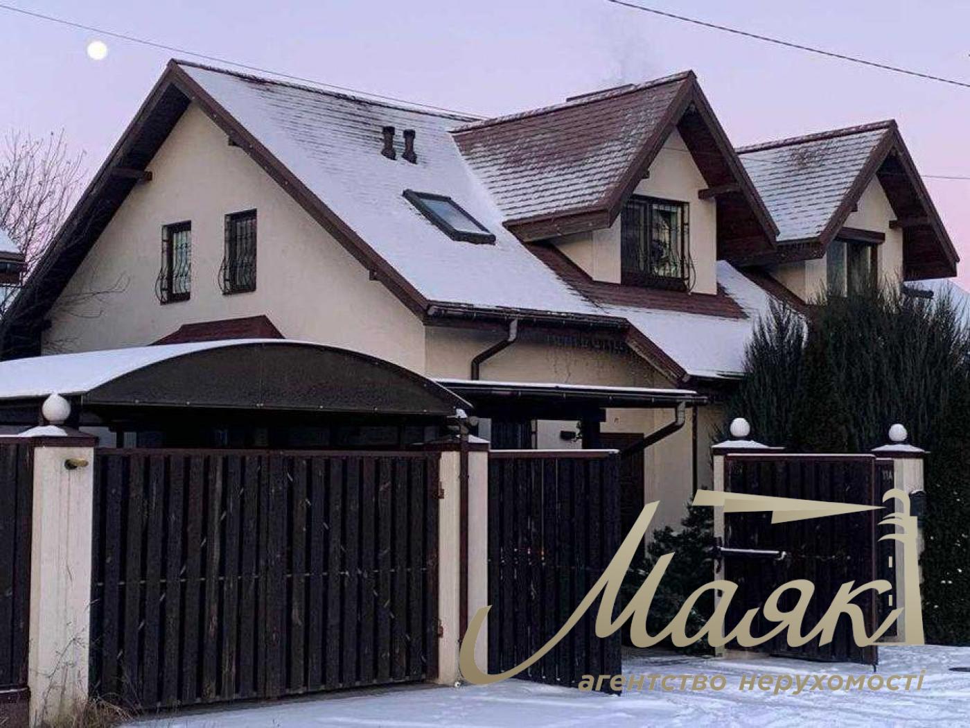 Продажа 2 этажного дома. Площадь - 105 кв.м. с. Святопетровское. Пригород Киева.