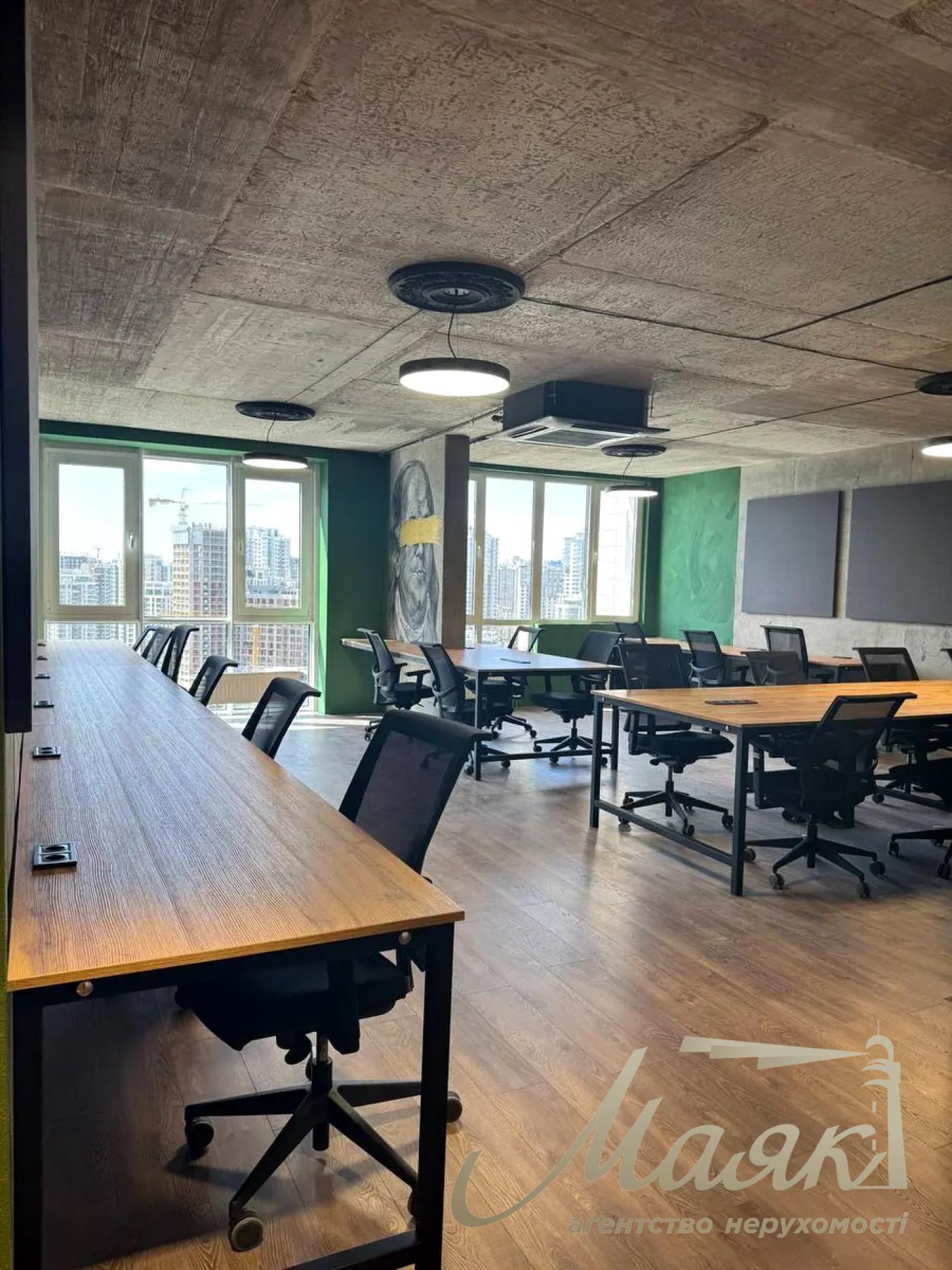 Office for rent 230m2 in LCD Novopecherskaya Tower, Boychuk str.