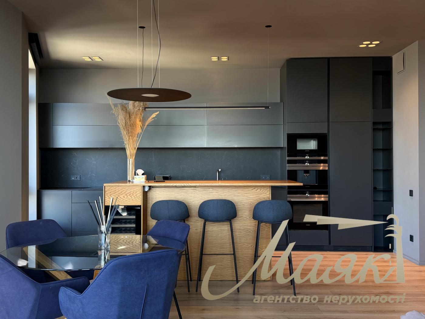 Оренда 3-х кімнатної квартири 130 кв.м. на вул.Преображенська 8Б