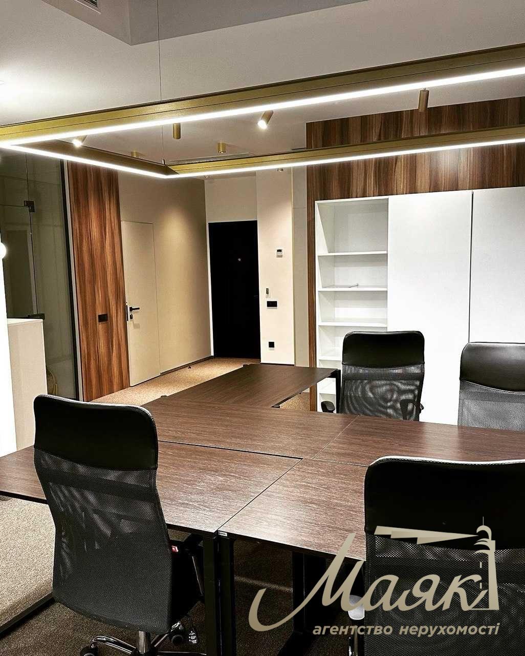 Оренда мебльованого офісу 85м2 у ЖК Chicago, вул.Антоновича 44
