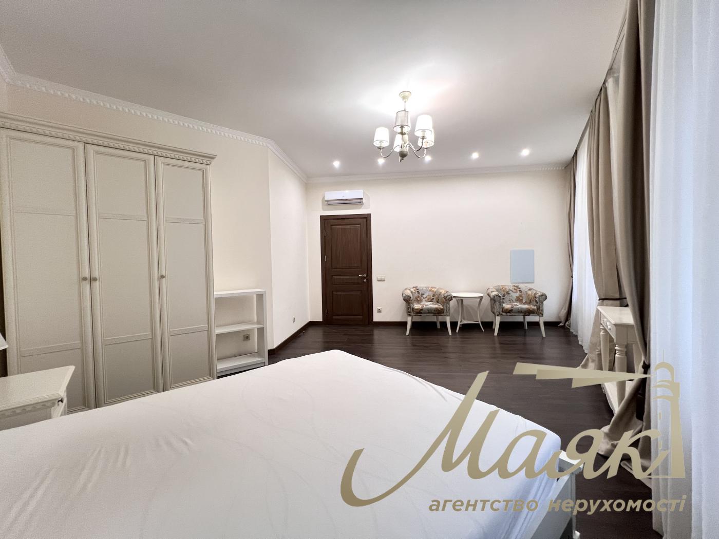 Аренда 3-х комнатной квартиры на Печерске в ЖК по ул. Евгения Коновальца 36В