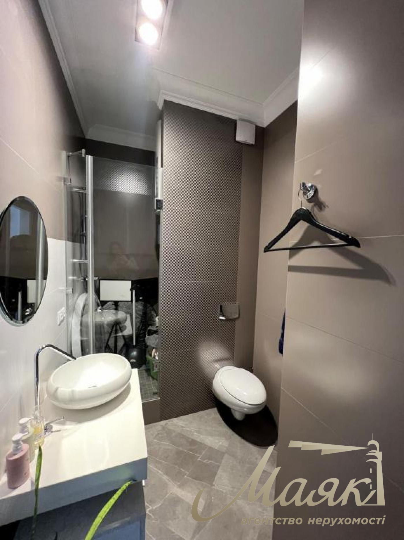 For sale office space 80 sq.m.sq. Residential Complex Boulevard of Fountains