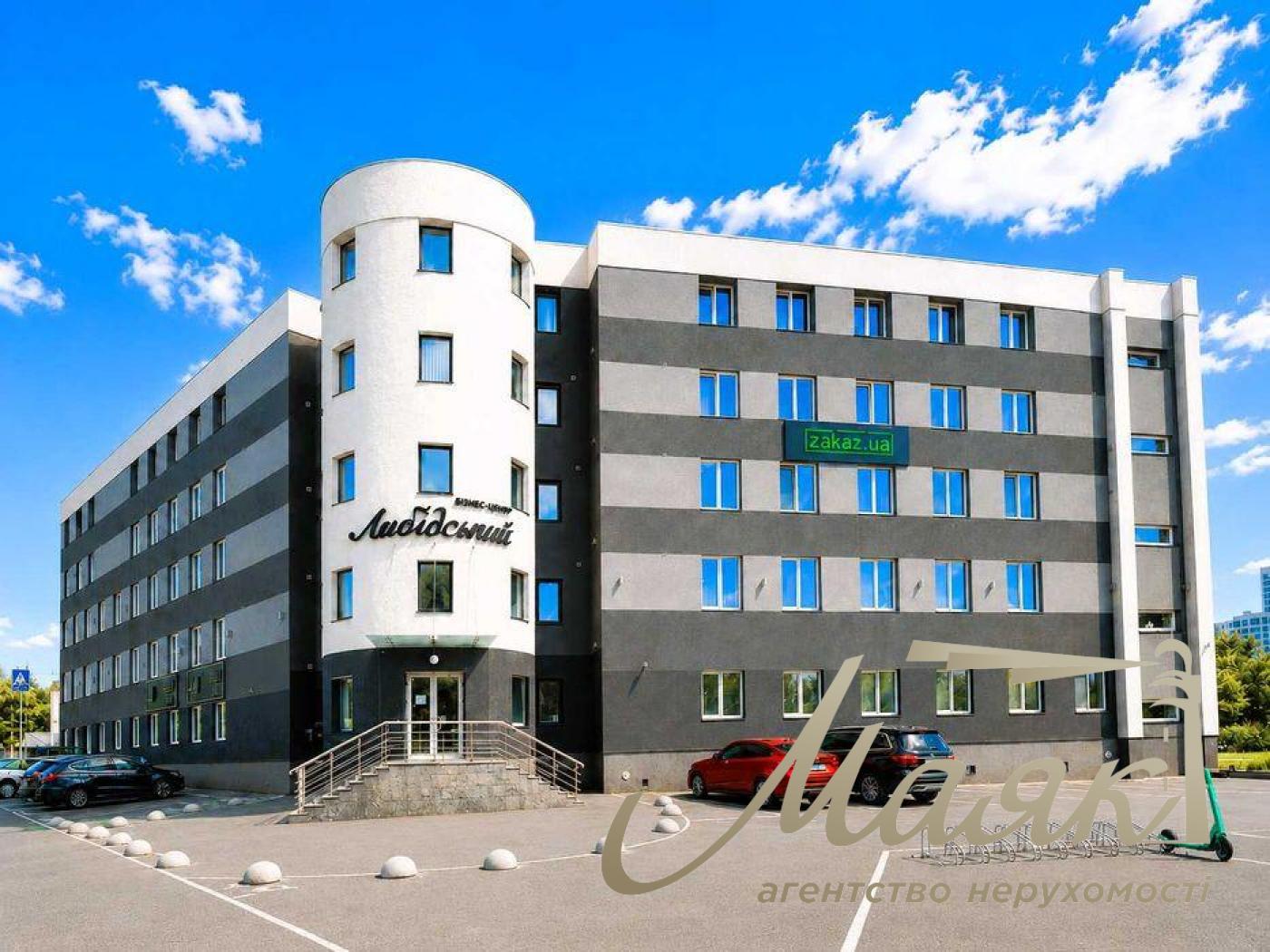 Оренда офісу площею 379,2 м² у бізнес-центрі на Печерську, станція метро «Либідська»