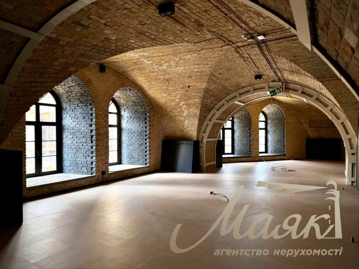 Commercial Space for Rent: 1,062 m², Mazepa Street, Arsenalna, Pecherskyi District