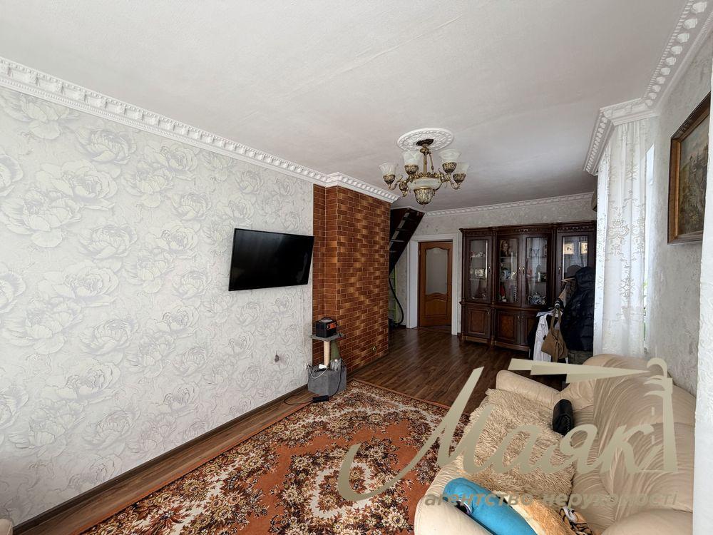 Продажа дома 150 м², 7 соток, 2 спальни, гостевая комната, автономное отопление, с. Подгорци/Романков, Киевская область, Обуховское направление.