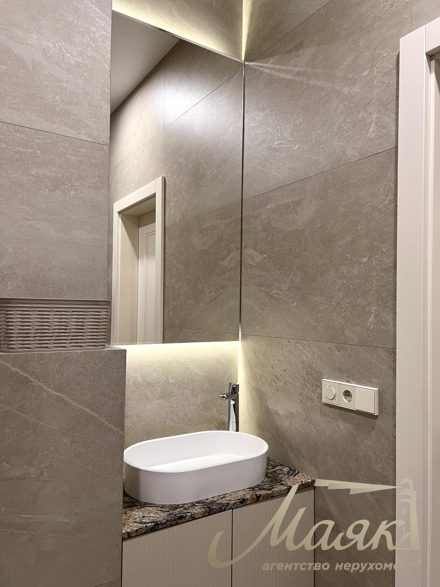 Продажа 2-комнатной квартиры 65м2,ЖК «Владимирский», ул. Антоновича, 109