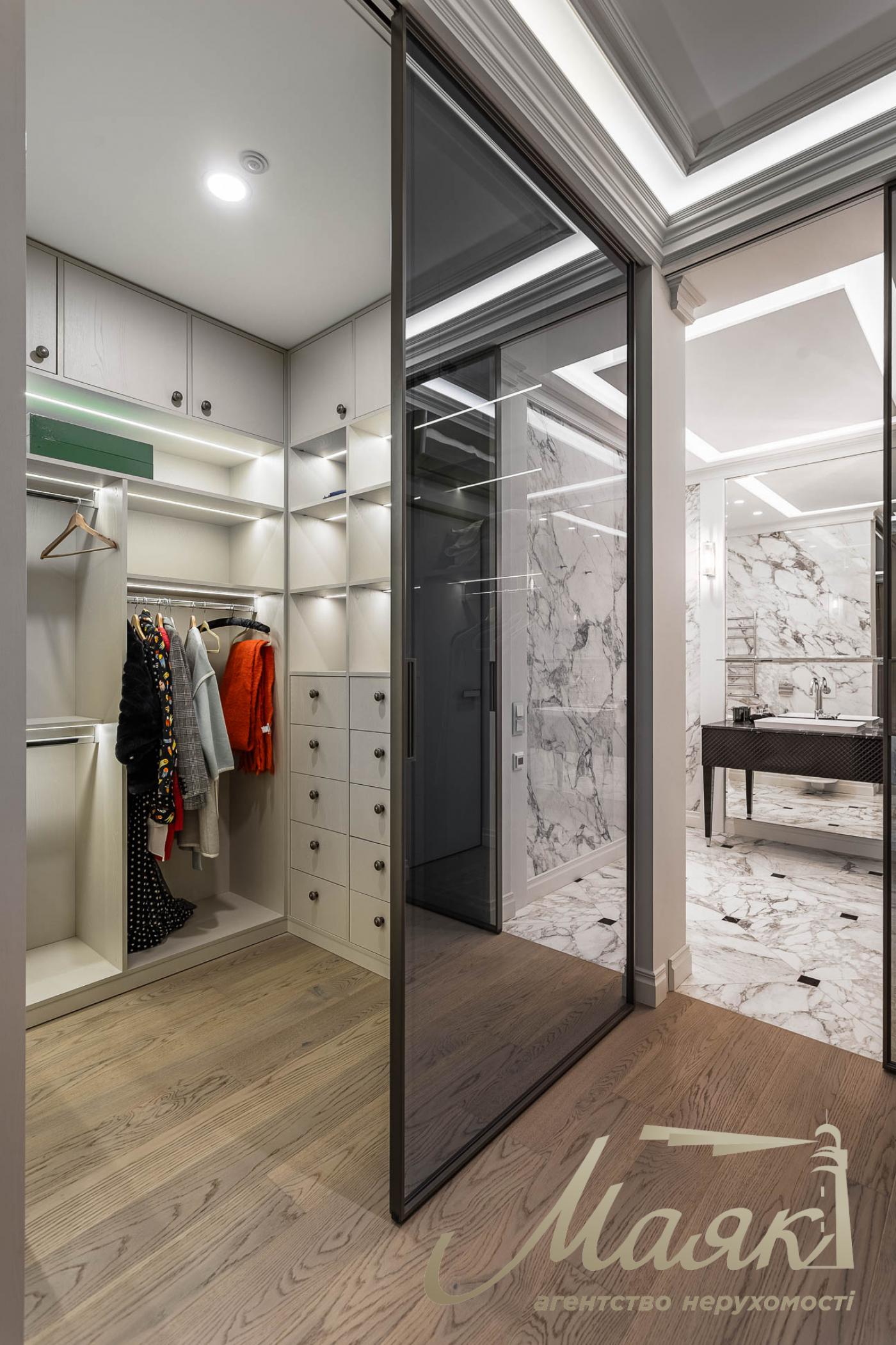 Продажа видовой 3-комнатной квартиры в ЖК Tetris Hall, ул. Ивана Федорова, 2а