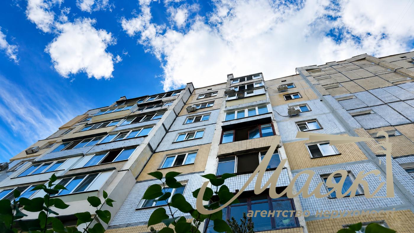Продаж 1-кімнатної квартири площею 30,2 м² на вул. Рональда Рейгана, 11А, район Троєщина, Київ