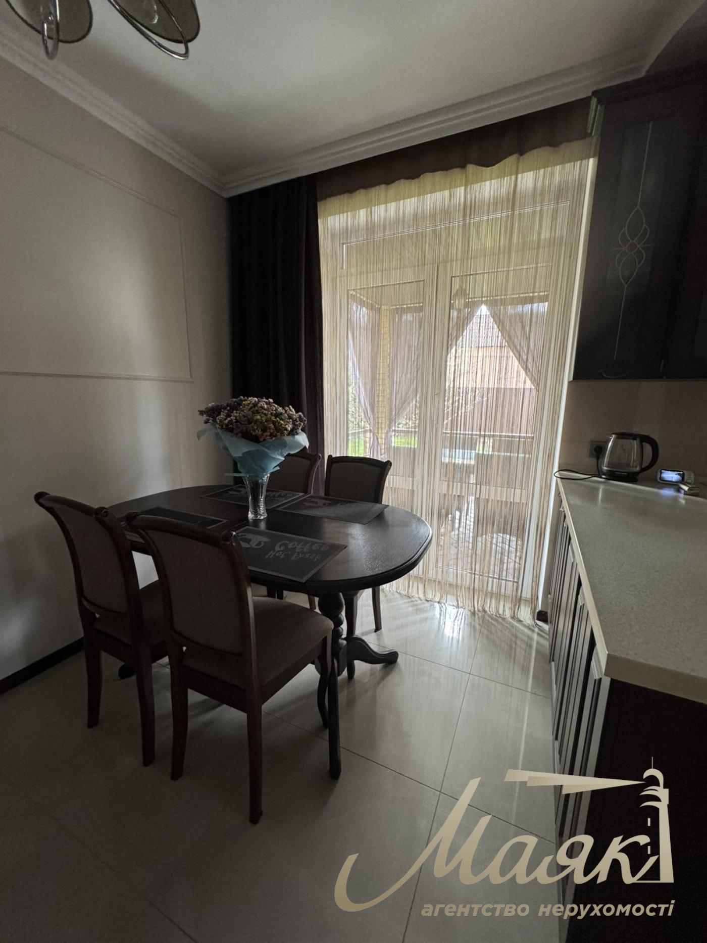 Rent 2-storey house 120m2, Goloseevsky district