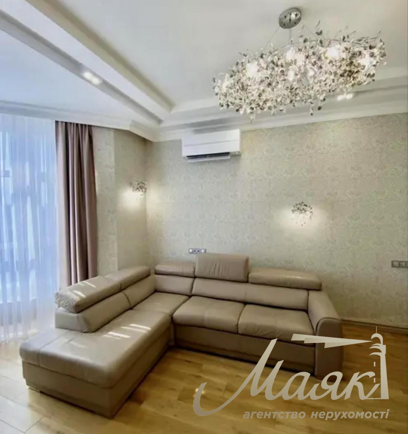 Аренда 1к квартиры - студии 47 м², ЖК Французский квартал 1, ул. Сапёрное Поле