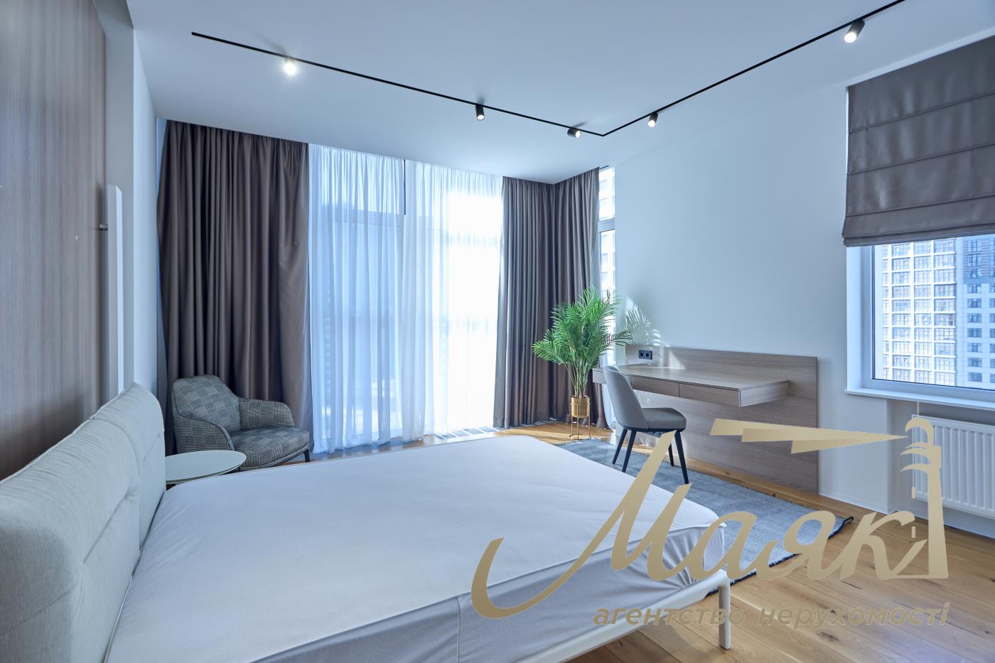 Rent 5-room apartment LCD Novopecherskie Lipki, Verkhoglyada street (Dragomirov)