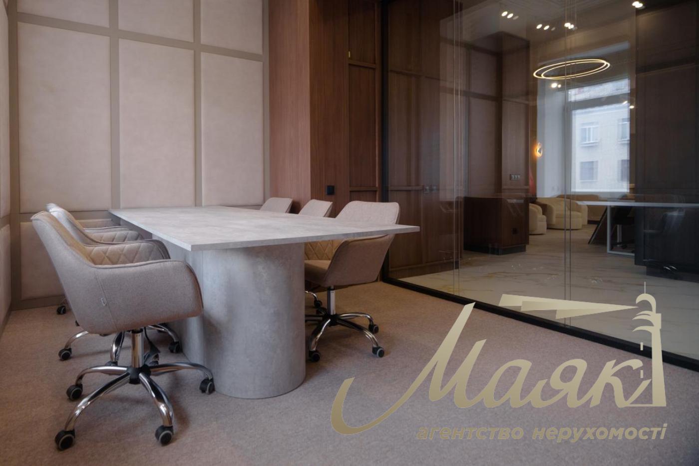 Office for rent in the Center m. Palace of Sports, Esplanadnaya str.