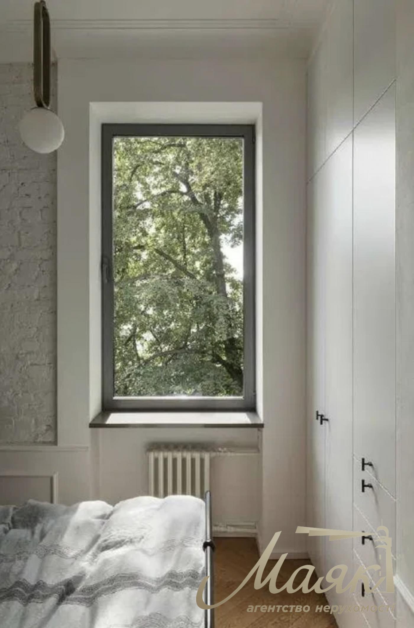 Rent a designer apartment on Silkovichnaya street, Lipki