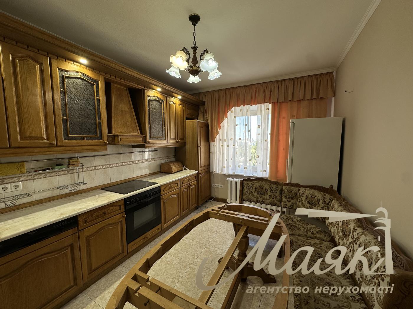 3-Bedroom Apartment (96 m²) for Rent at 9/1 Valeriy Lobanovskyi Ave.