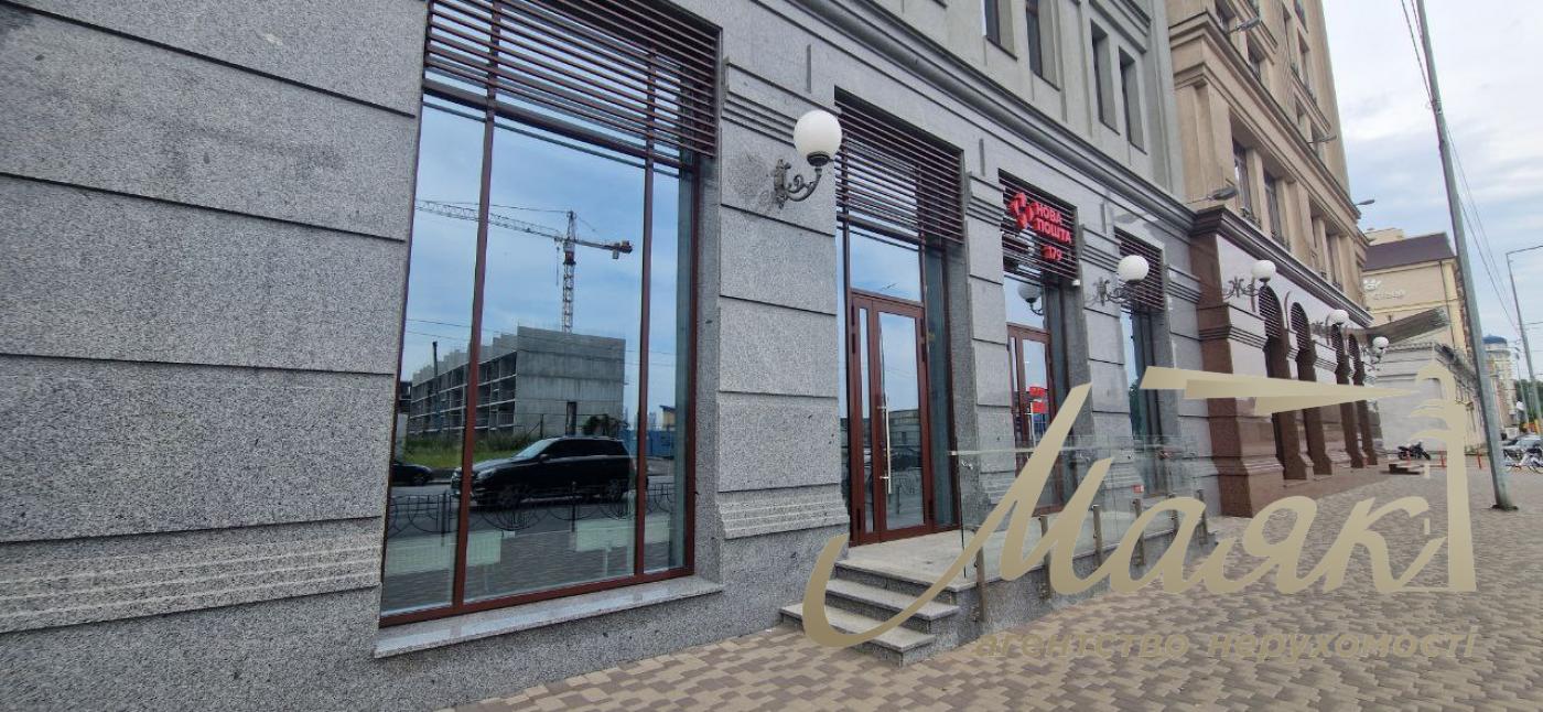 Rent 40 m² in BC "Astarta, vul. Naberezhno-Khreshchatytska, Podil. Naberezhno-Khreschatitsyka, Podil, Kyiv