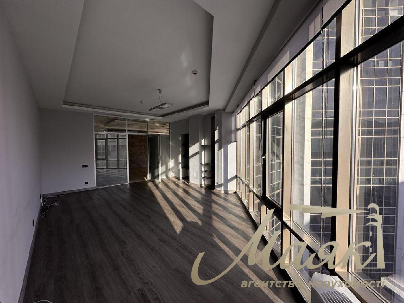 Оренда офісу 186 м.кв ст.метро Олімпійська, Центр