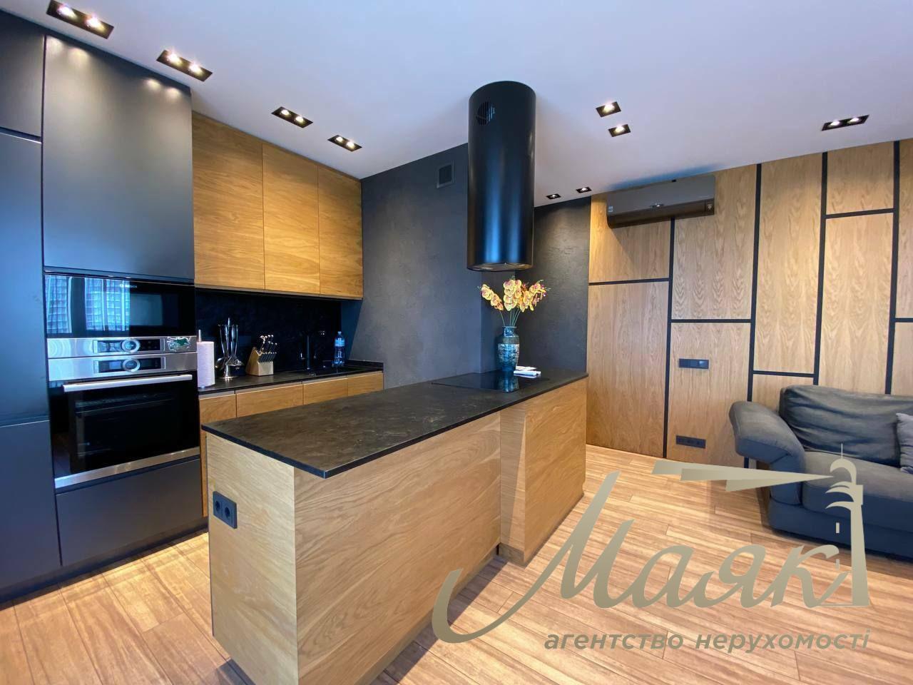 Продаж 3-кімнатної квартири площею 80 м² у ЖК «Французький квартал 2», вул. Предславинська, 55а, Печерський район.