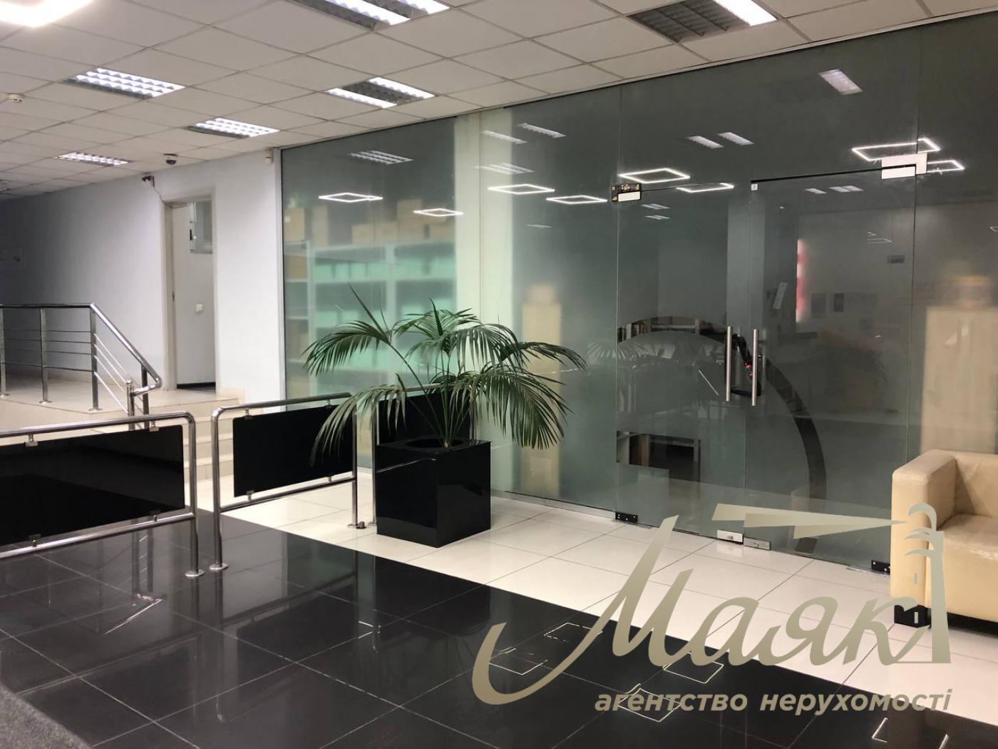 Оренда офісу площею 160 м² на вул. Болсуновській