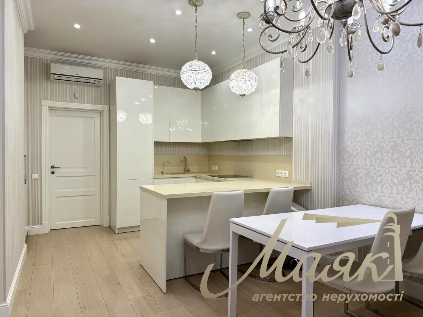 Оренда 3-к квартири в ЖК Новопечерські Липки, Андрія Верхогляда