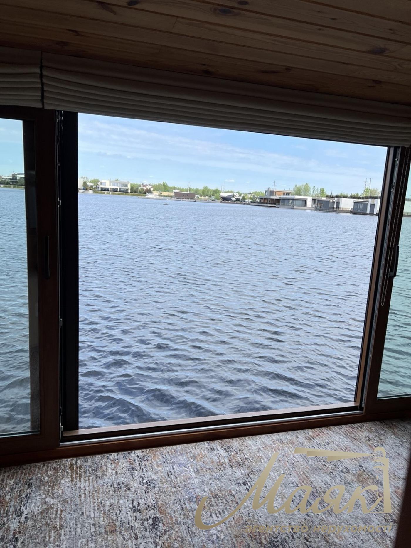 Продаж будинку на воді площею 200 м², 7 соток, Рів'єра-Золоче, Бориспільський район