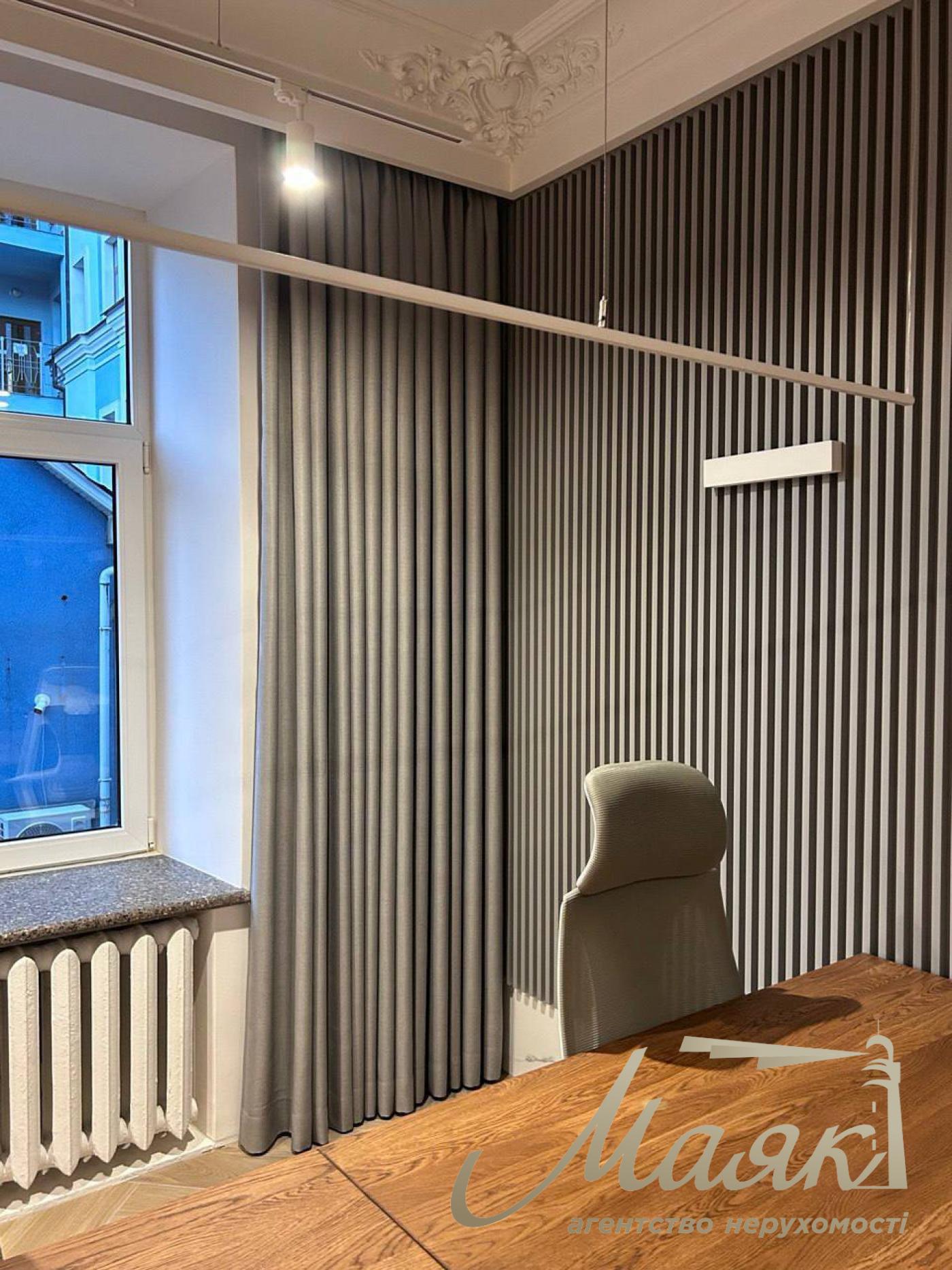 Furnished Office for Sale in Podil, Khoriva Street