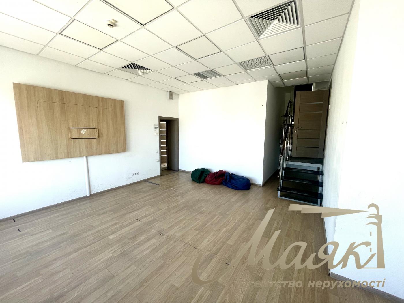 Оренда офісу з терасою 180м2 БЦ Доміно вул. Нижній Вал 51 Поділ