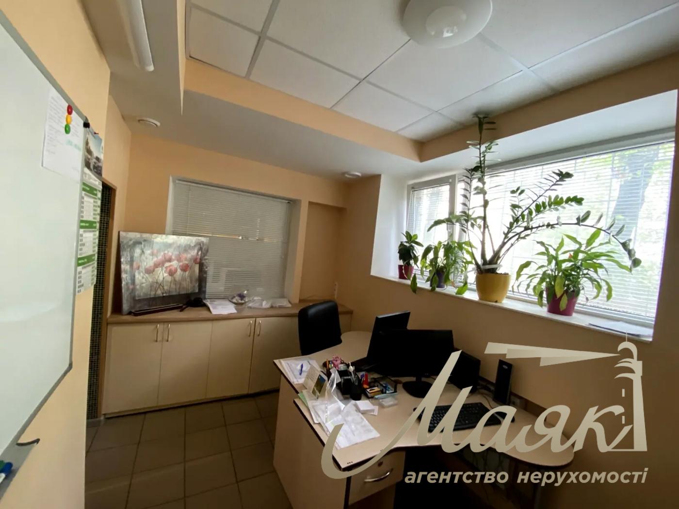 Office for rent 230m2 Aleksa Tikhogo str. 89-A, Shulyavskaya.