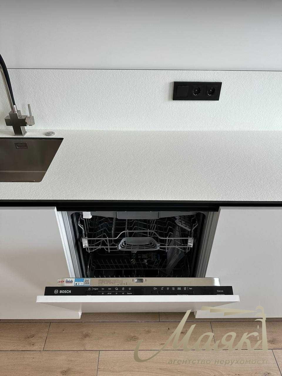 Продаж 2к квартири 69.3м2, ЖК Севен, Осокорки