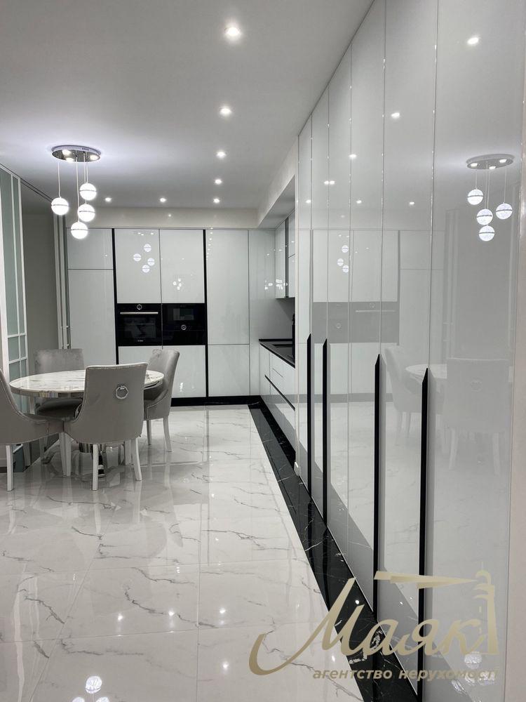 Rent 2-bedroom apartment 83m2 Residential Complex French Quarter 2