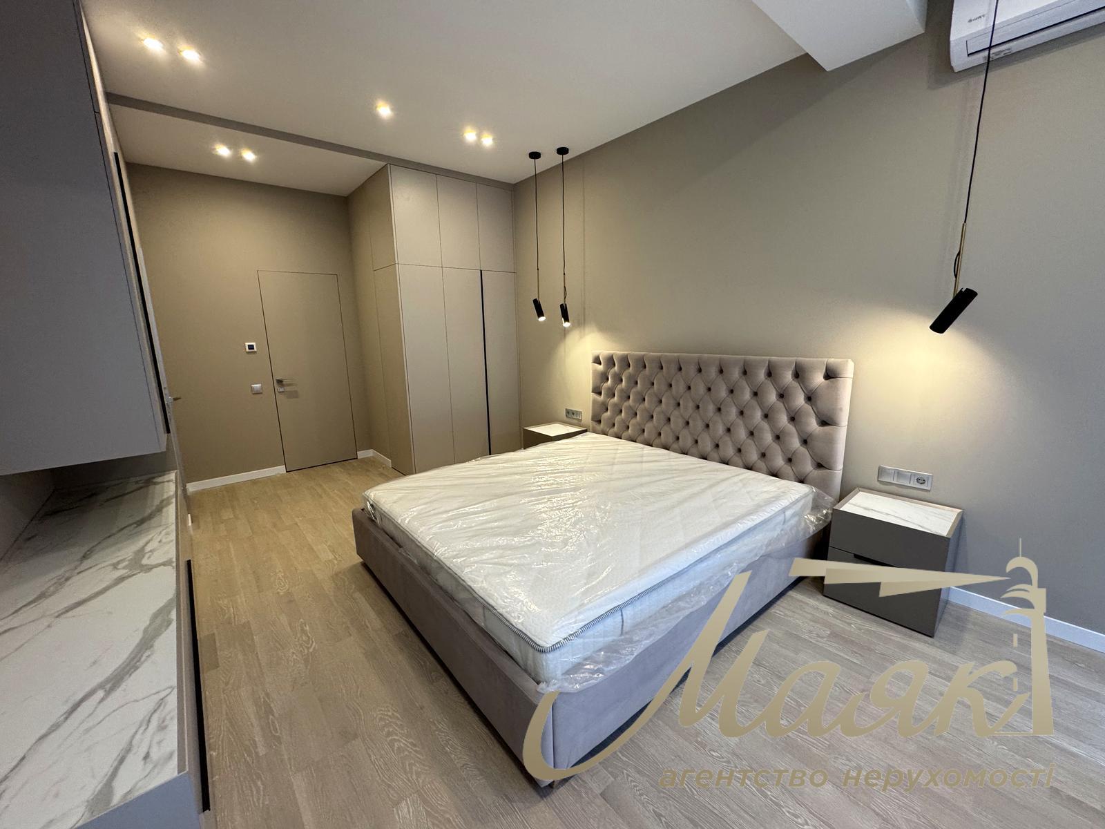 Продаж 3-х кімнатної квартири в ЖК Новопечерські Липки вул. Андрія Верхогляда 15-Б