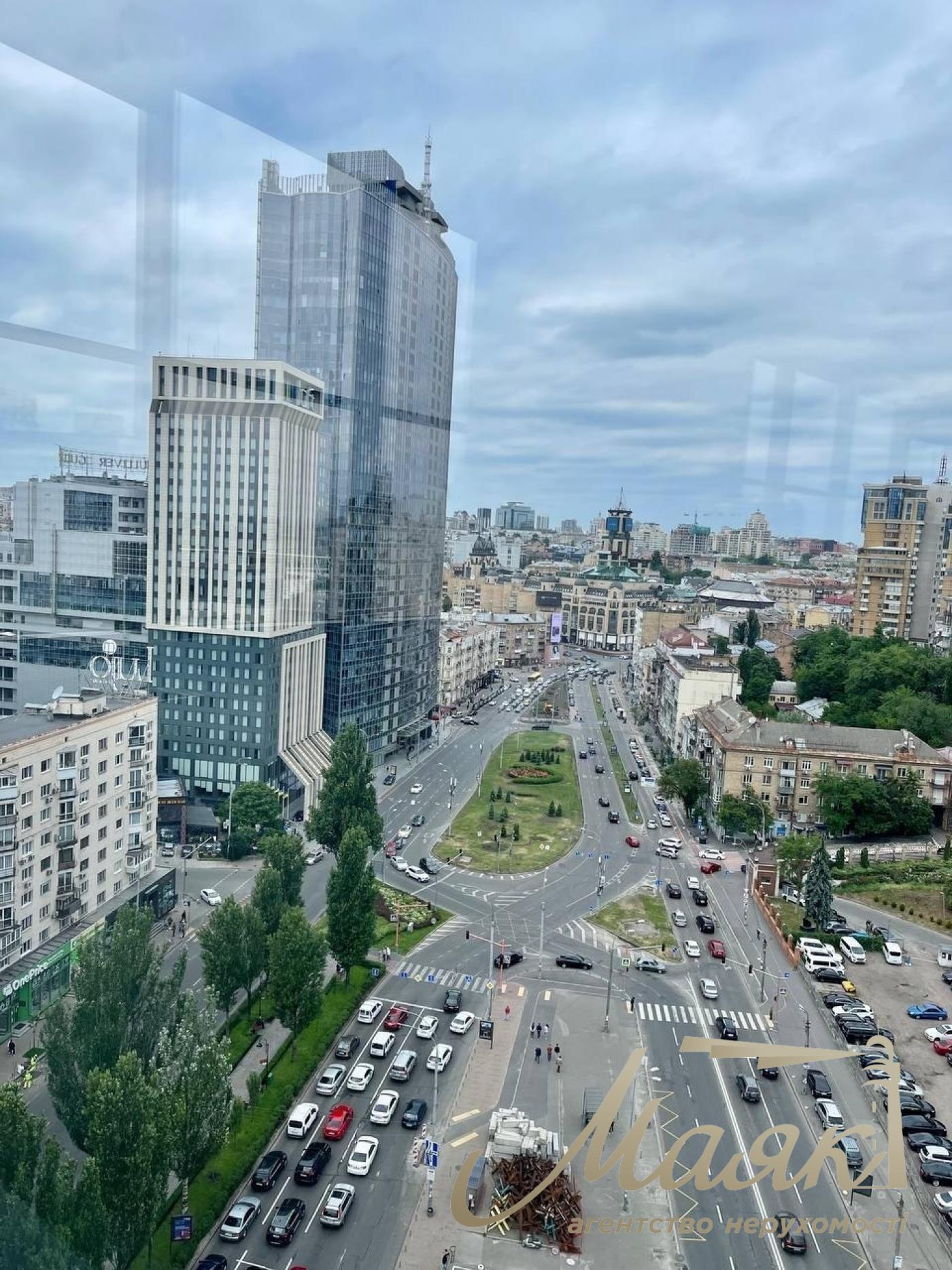 Оренда офісу площею 991 м² у бізнес-центрі «Парус», вул. Мечникова, 2, Центр.