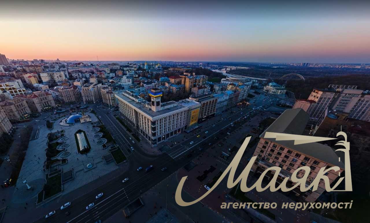 Оренда фасадного торгового приміщення (73м2) по вул. Хрещатик 7/11, Центр